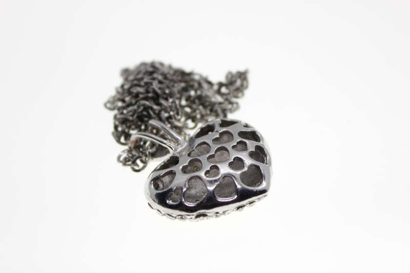 Necklace - Vintage Silver Tone Chain Necklace with Diamante Studded Heart Pendant - ML2540