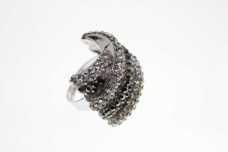 Ring - Fashion Silver Tone Layered Ring with Clear and Charcoal Diamantes - ML2545