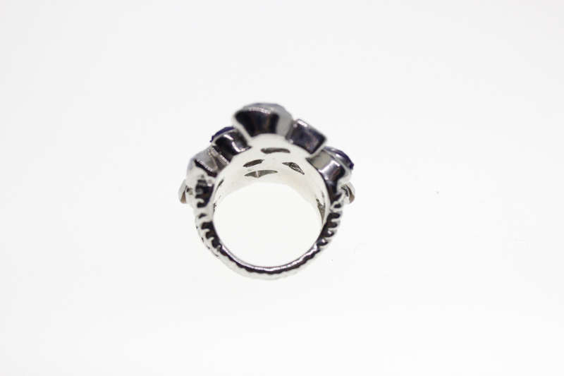 Ring - Vintage Silver Tone Irregular Shape with White, Light Blue and Dark Blue Rhinestones - ML2555