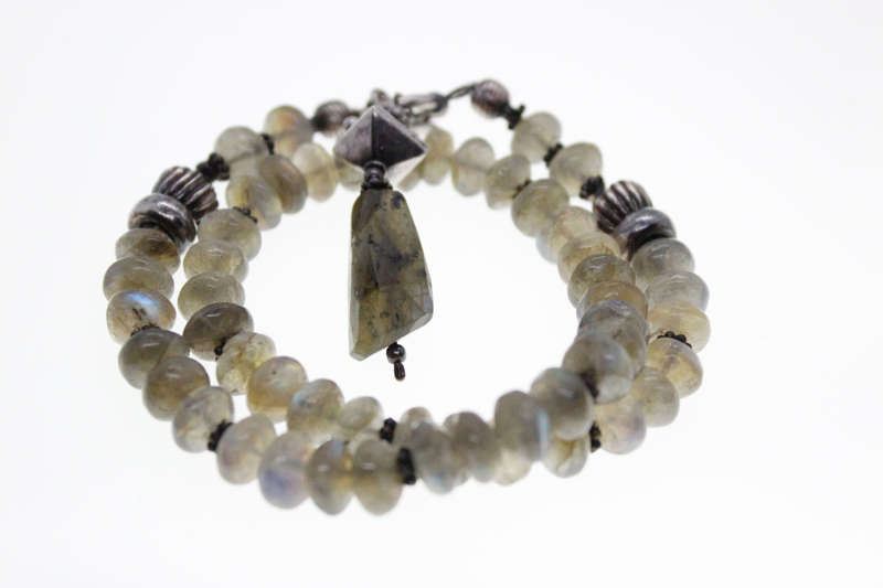 Necklace - Vintage Iridescent Moonstone Necklace with Silver Tone T-Bar Clasp - ML2560