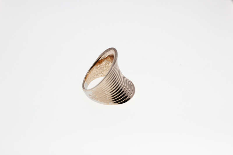 Ring - Copper/Gold Tone Elongated Fashion Design with Indented Lines - ML2565
