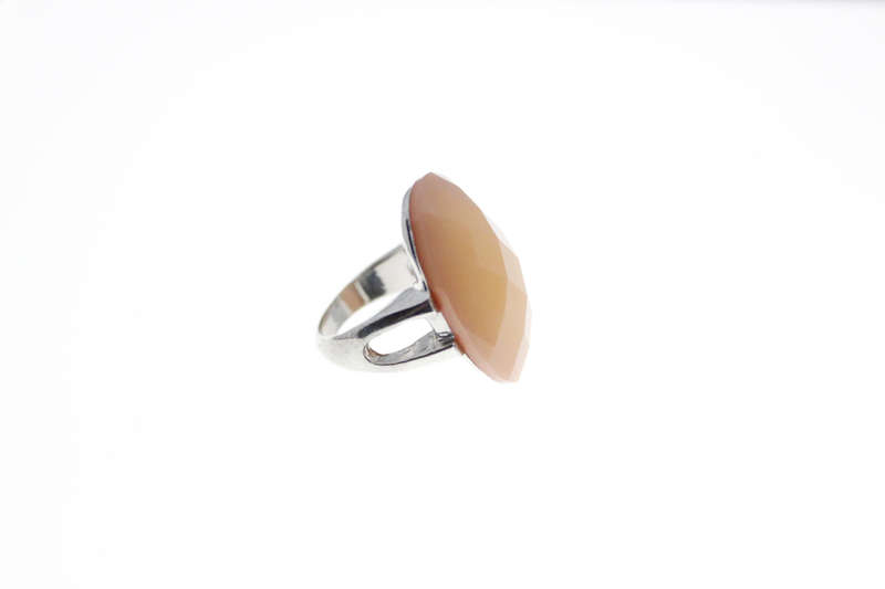Ring - Fashion Silver Tone with large Oval Salmon Colour Bead - ML2569