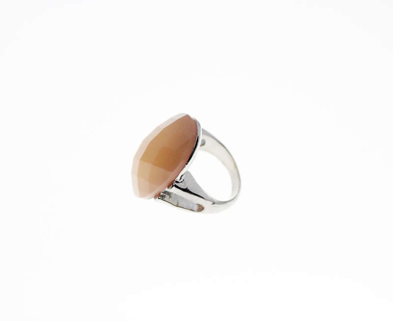 Ring - Fashion Silver Tone with large Oval Salmon Colour Bead - ML2569