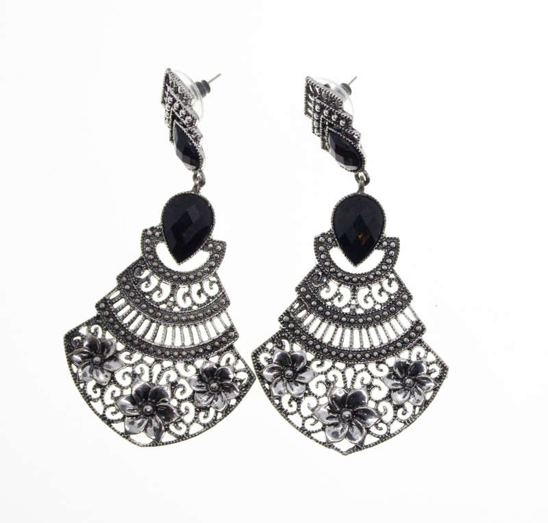 Earrings - Vintage Lightweight Dangly Earrings with Black Beads Silver Tone Flowers - ML2576