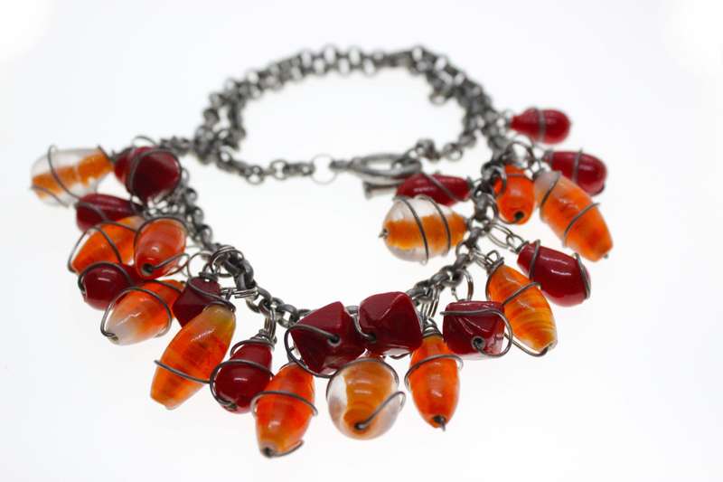 Necklace - Dark Silver Tone Necklace, Orange/Red Stones thin wire around . T Bar Clasp - ML2584