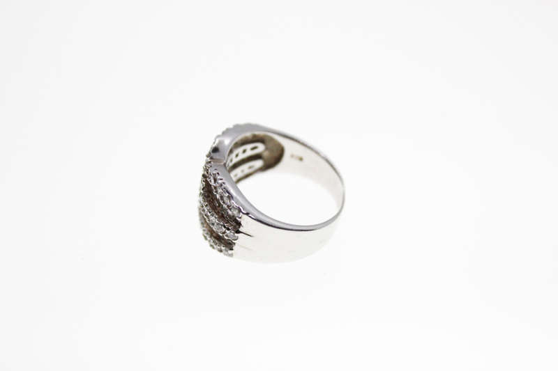 Ring - Vintage 925 Silver with Diamantes and Oblong Clear stones - ML2598