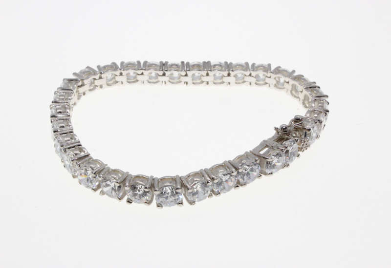 Bracelet - Fashion 925 Silver Bracelet with Arranged Sparkling Clear Stones - ML2620