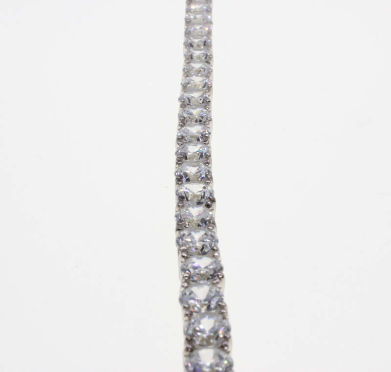 Bracelet - Fashion 925 Silver Bracelet with Arranged Sparkling Clear Stones - ML2620