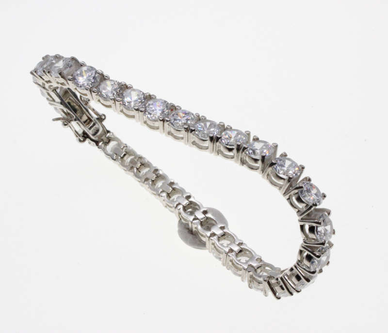 Bracelet - Fashion 925 Silver Bracelet with Arranged Sparkling Clear Stones - ML2620