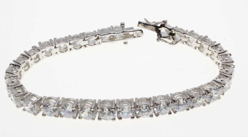 Bracelet - Fashion 925 Silver Bracelet with Arranged Sparkling Clear Stones - ML2620