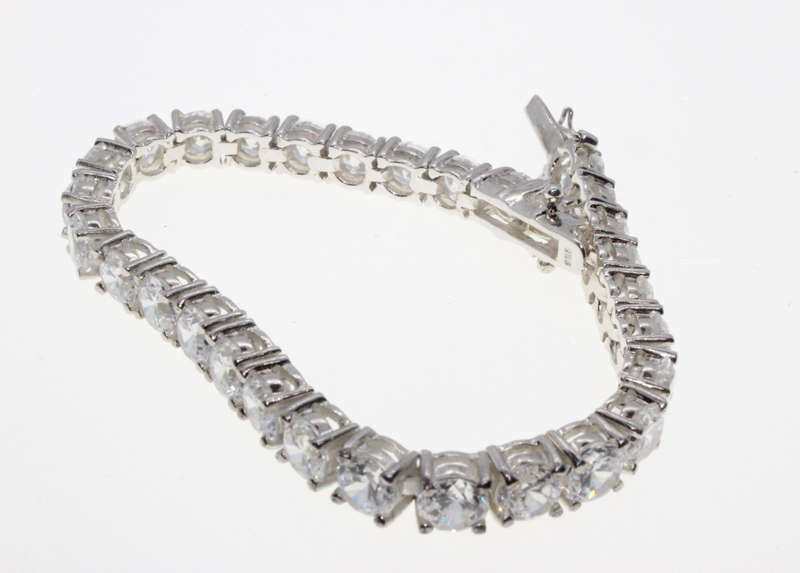 Bracelet - Fashion 925 Silver Bracelet with Arranged Sparkling Clear Stones - ML2620
