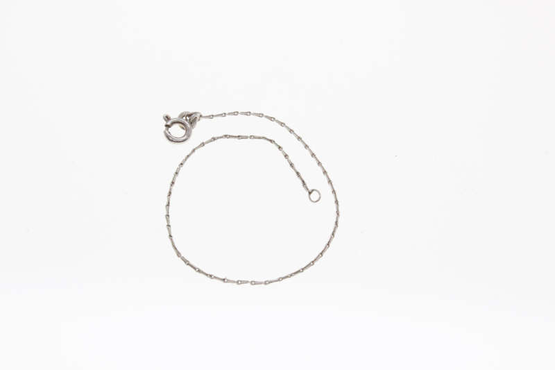 Bracelet - Vintage 925 Silver Link Style Chain Dainty Bracelet with Circular Clasp - ML2631
