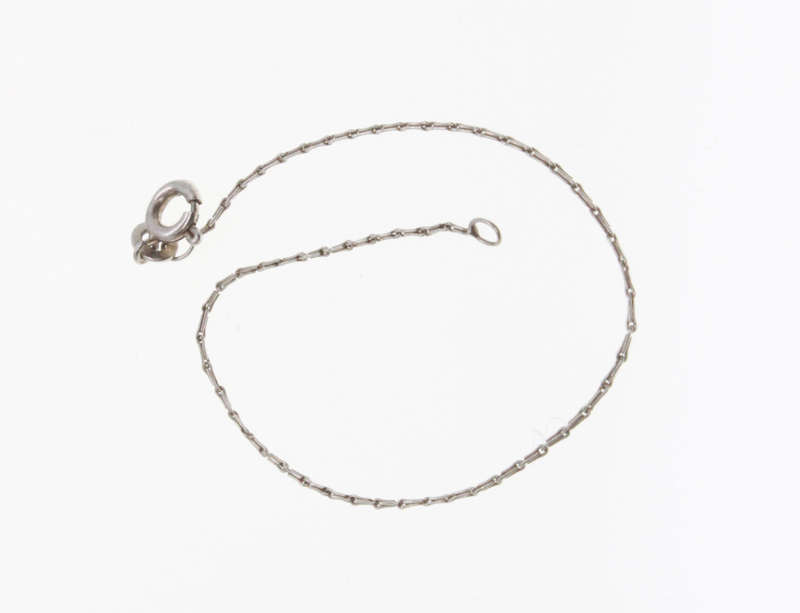 Bracelet - Vintage 925 Silver Link Style Chain Dainty Bracelet with Circular Clasp - ML2631