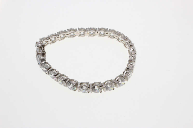 Bracelet - Fashion 925 Silver Bracelet with Arranged Sparkling Clear Stones - ML2636