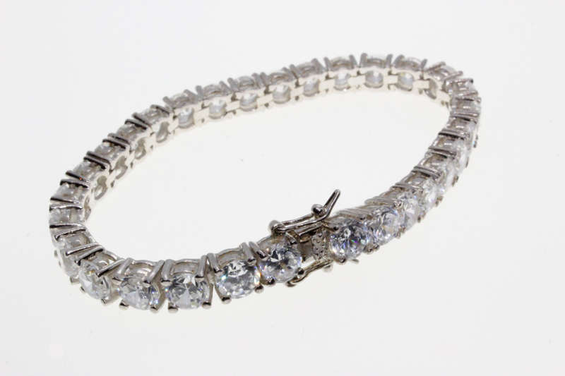 Bracelet - Fashion 925 Silver Bracelet with Arranged Sparkling Clear Stones - ML2654