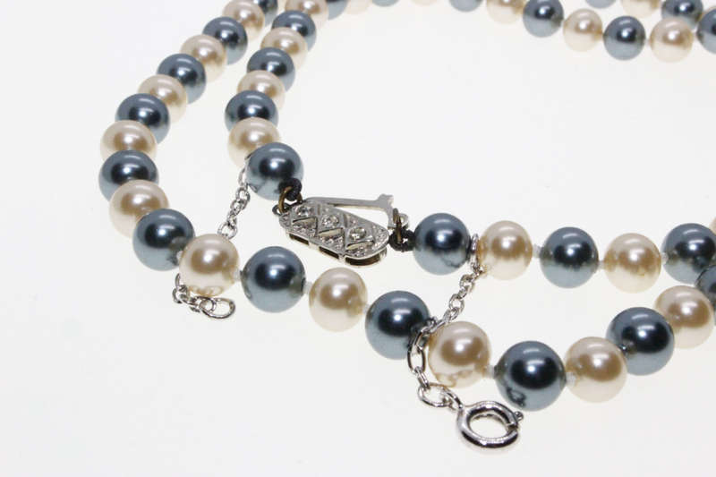Necklace - Vintage Silver Tone Blue and Cream Faux Pearls. Slide Clasp. - ML2655