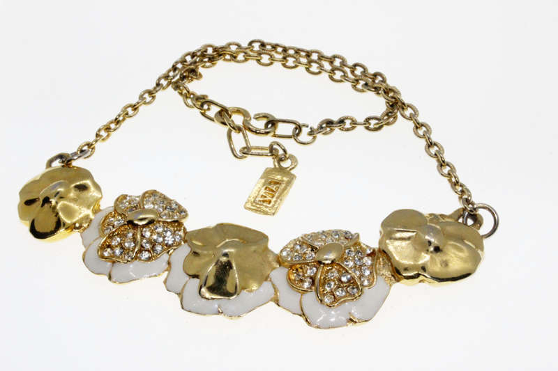 Necklace -  Gold Tone Pansy Style Choker. Diamante Centres with White Enamel - ML2671