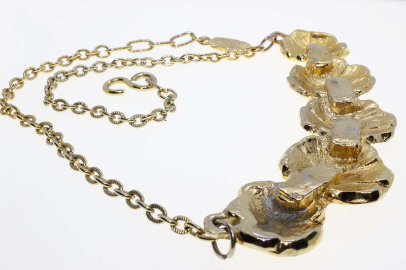 Necklace -  Gold Tone Pansy Style Choker. Diamante Centres with White Enamel - ML2671