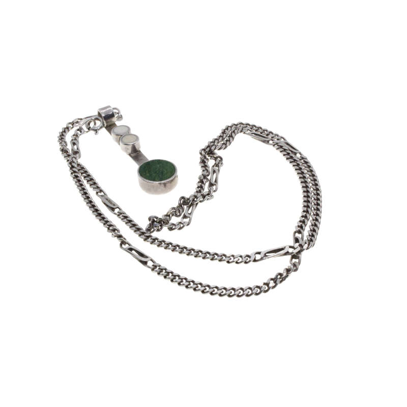 Pendant - 925 Silver Pendant on Chain. Jade Green Stone. 2 x small white stones - ML2704