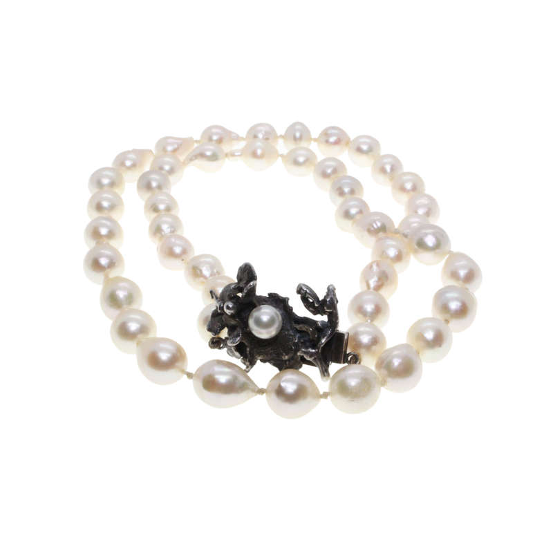 Necklace - Vintage Fresh Water Pearl Necklace with unusual Metal Clasp with Pearl - ML2717