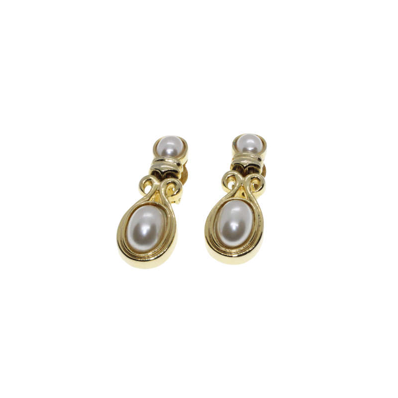 Earrings - Gold Tone Vintage Clip on Faux Pearl Drop Earrings - ML2747