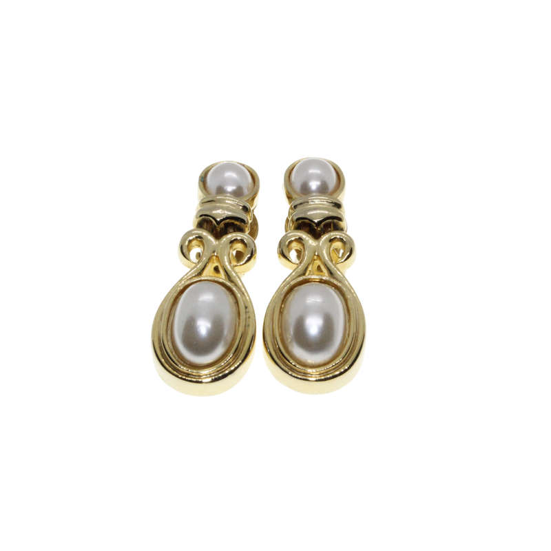Earrings - Gold Tone Vintage Clip on Faux Pearl Drop Earrings - ML2747