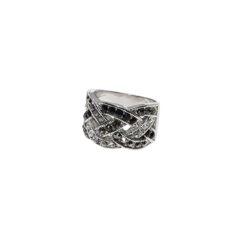 Ring - Silver Tone Black and white Stones. Plaited Pattern - ML2755
