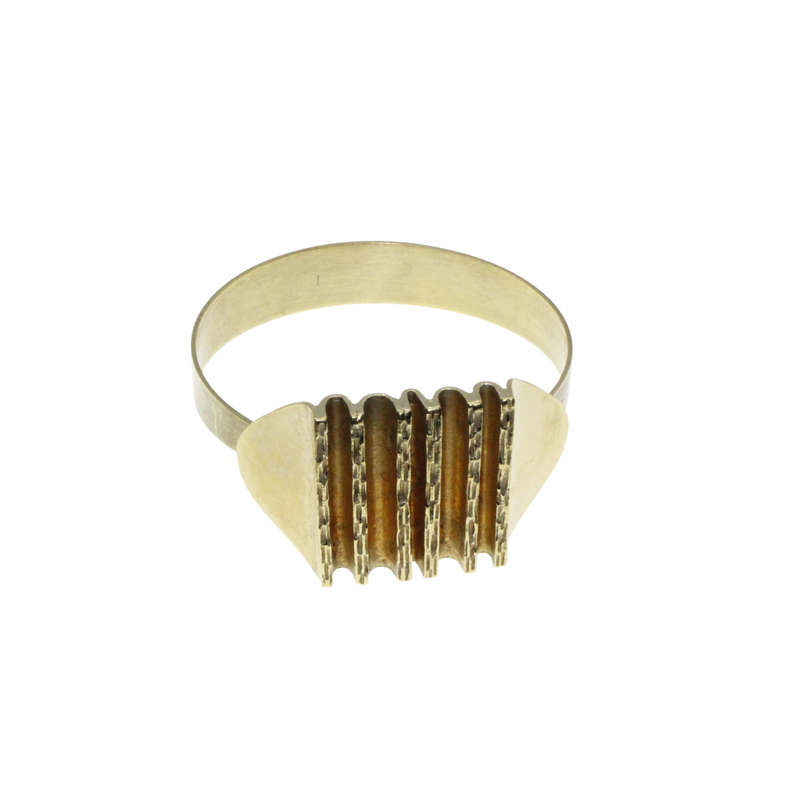 Bracelet - Gold Tone Solid Flat Top with Grooves. Clip Clasp on both sides. - ML2778