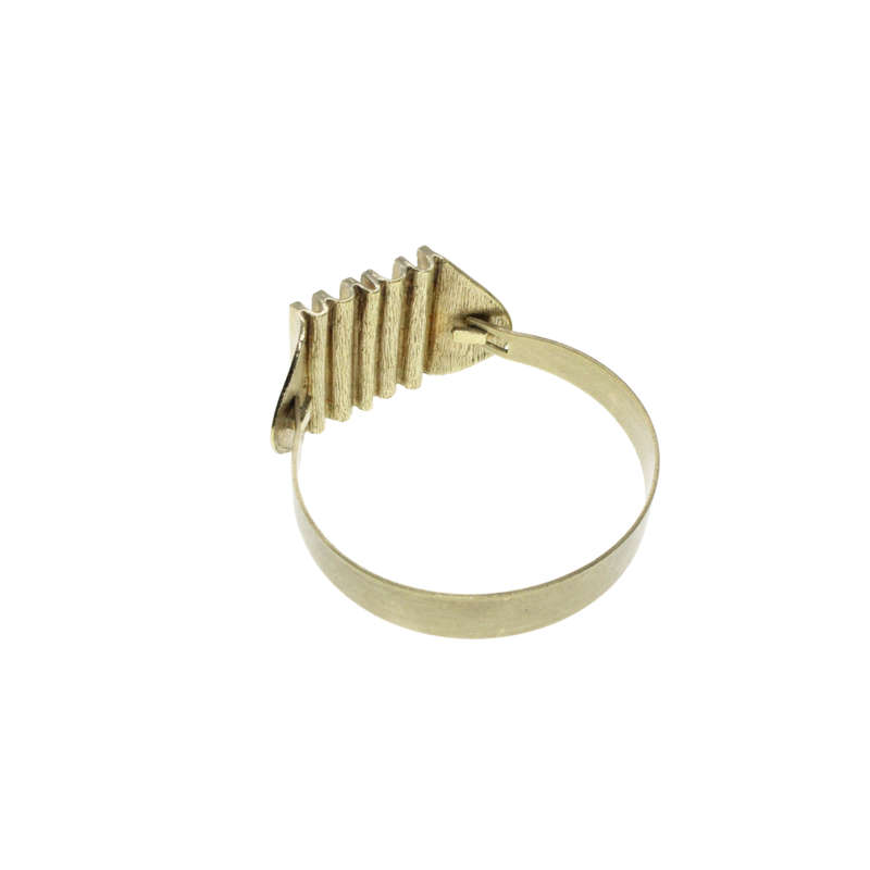 Bracelet - Gold Tone Solid Flat Top with Grooves. Clip Clasp on both sides. - ML2778