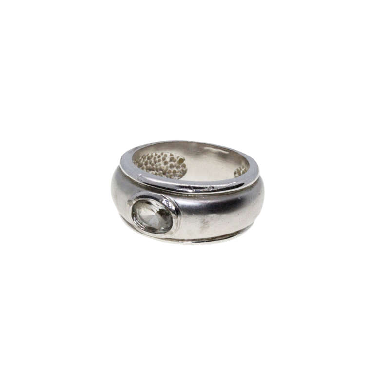 Ring - Silver Tone Tubular Design Thin Outer Rims. Clear Oval Stone in Centre - ML2797