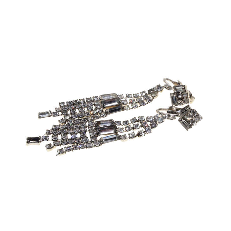 Earrings - Silver Tone Vintage Chandelier Style Diamante Clip on Earrings - ML2802