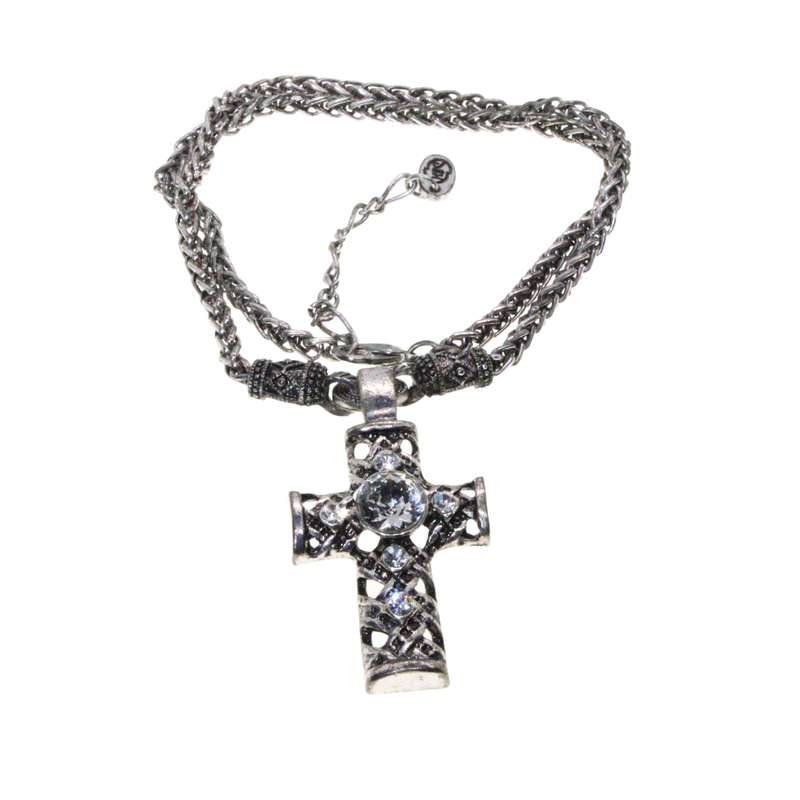 Necklace - Silver Tone Ornate Cross Pendant. Large Centre Clear Stone & Diamantes. Chain - ML2806