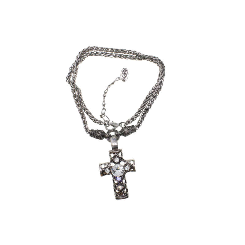 Necklace - Silver Tone Ornate Cross Pendant. Large Centre Clear Stone & Diamantes. Chain - ML2806