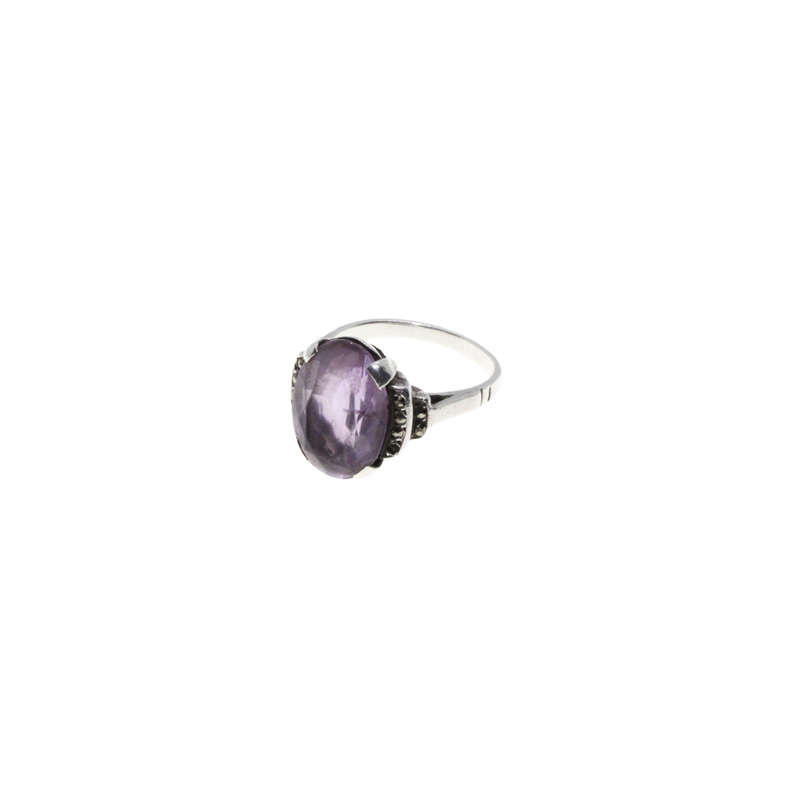 Ring - Silver stamped Vintage Amethyst Ring Oval Shape with Claws and Marcasite design. - ML2849
