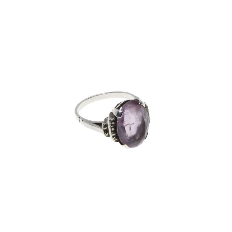 Ring - Silver stamped Vintage Amethyst Ring Oval Shape with Claws and Marcasite design. - ML2849