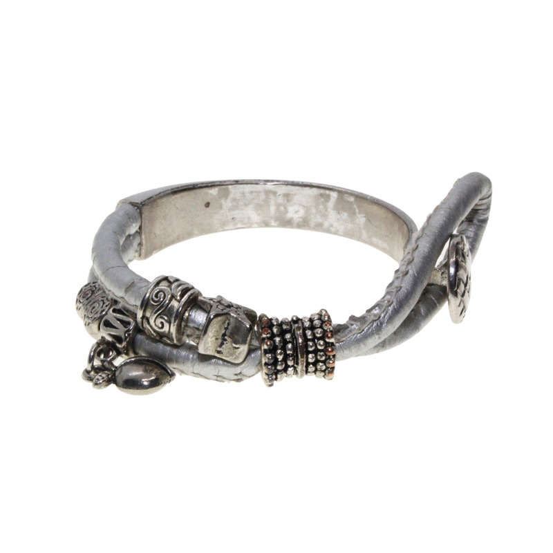 Bracelet - Metal Silver Faux Leather with silver button latch .  Silver Beads - ML2853