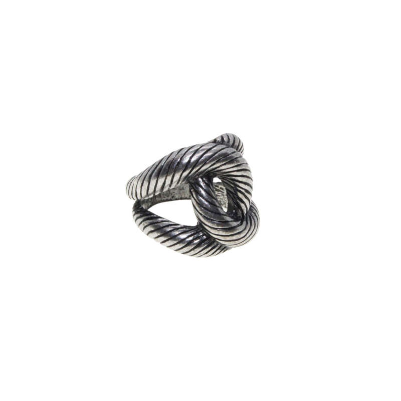 Ring - Vintage Silver Tone Figure 8 Style Ring with Grooves - ML2860