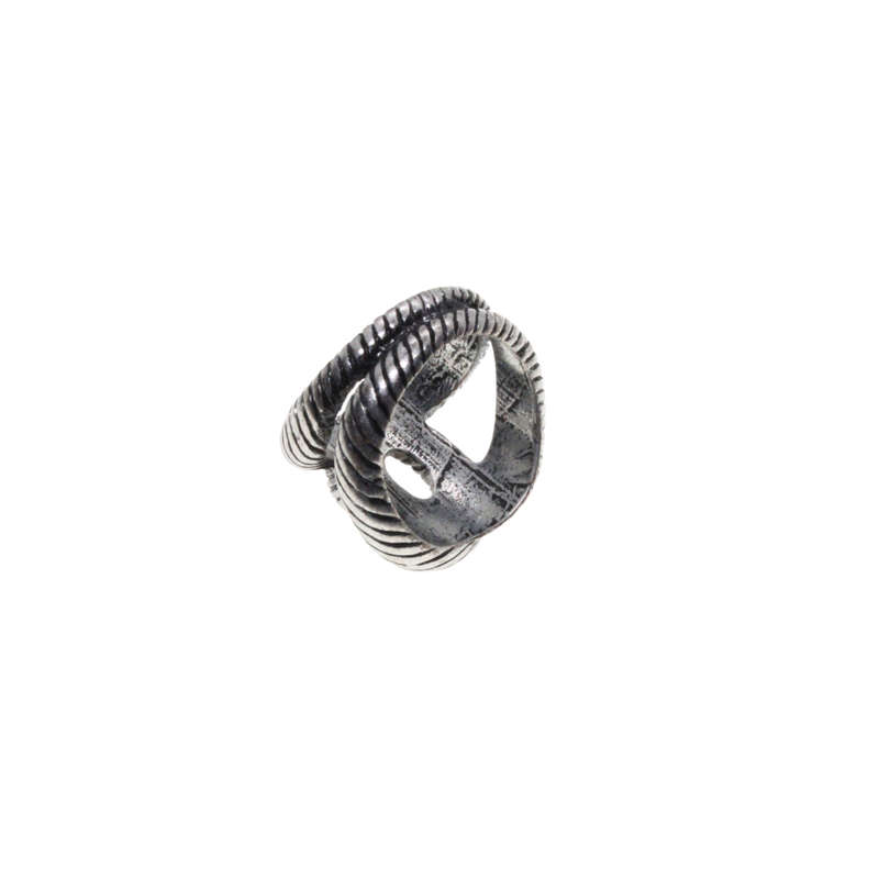 Ring - Vintage Silver Tone Figure 8 Style Ring with Grooves - ML2860