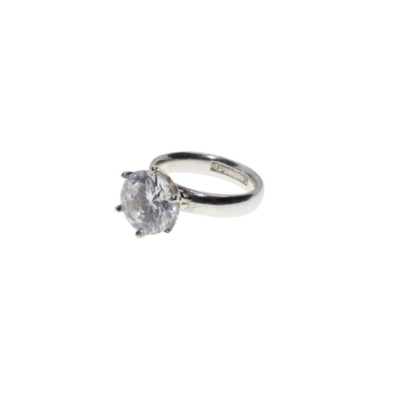 Ring - 925 Silver Ring with Large Clear Stone in Claw Setting. Stamped Spinning - ML2873