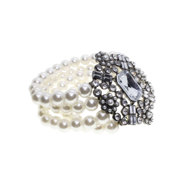 Bracelet - Stretch Band. 4 Strand Faux Pearls. Grey Beads & Diamante Centre Piece - ML2898
