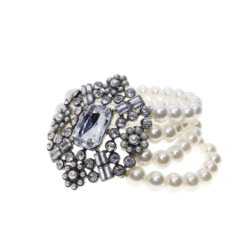 Bracelet - Stretch Band. 4 Strand Faux Pearls. Grey Beads & Diamante Centre Piece - ML2898