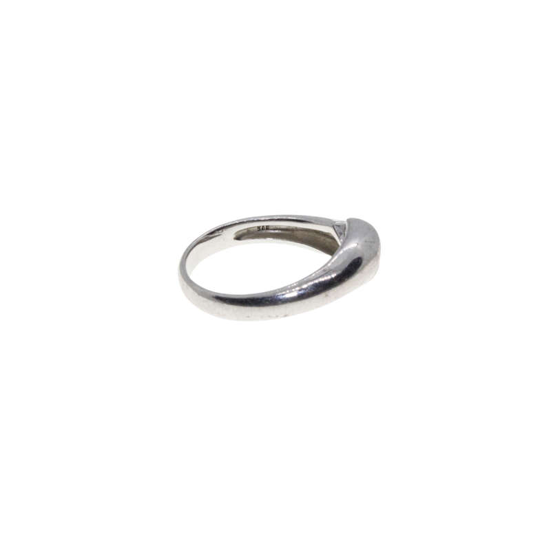 Ring - 925 Silver Stamped Wrap Around Ring. Clear stone inbetween Bands - ML2935