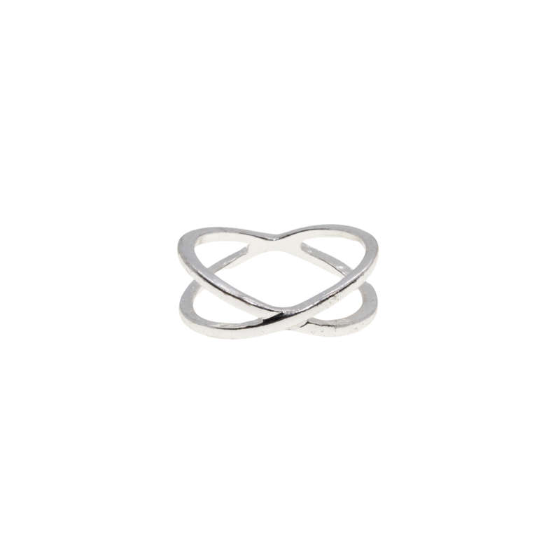 Ring - Silver Tone Criss Cross Ring - ML2937
