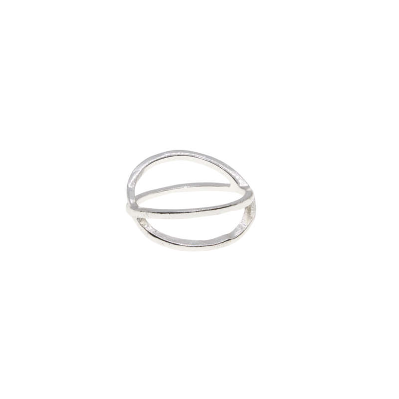 Ring - Silver Tone Criss Cross Ring - ML2937