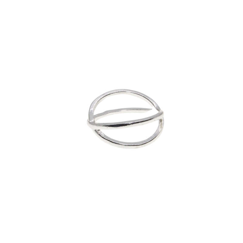 Ring - Silver Tone Criss Cross Ring - ML2937