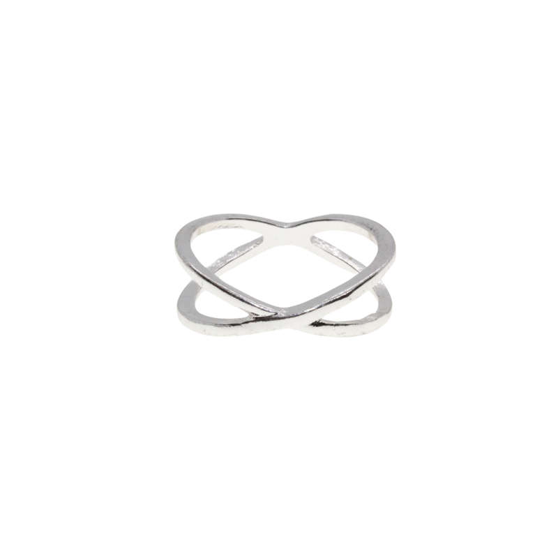 Ring - Silver Tone Criss Cross Ring - ML2937
