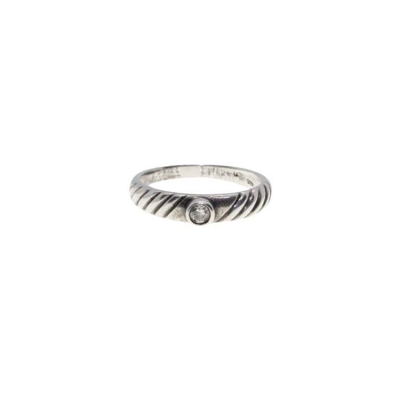 Ring - 925 Silver Ribbed Style Band With Clear Small Stone - ML2941