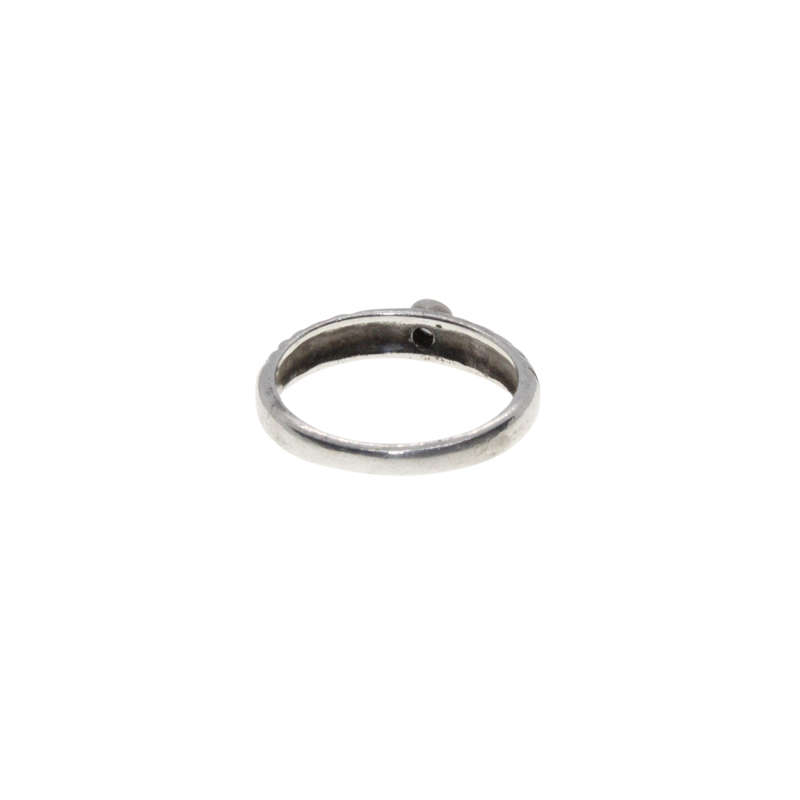 Ring - 925 Silver Ribbed Style Band With Clear Small Stone - ML2941