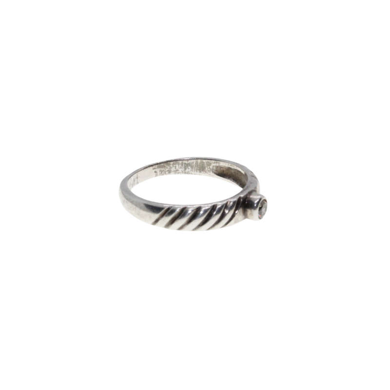 Ring - 925 Silver Ribbed Style Band With Clear Small Stone - ML2941