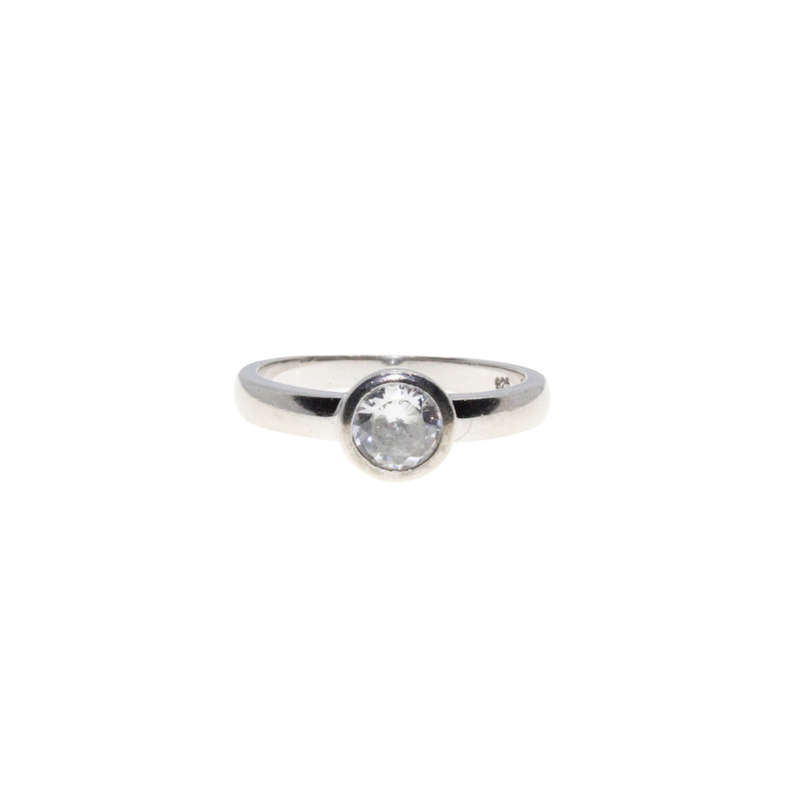 Ring - 925 Silver Clear Round Faceted Centre Stone - ML2950